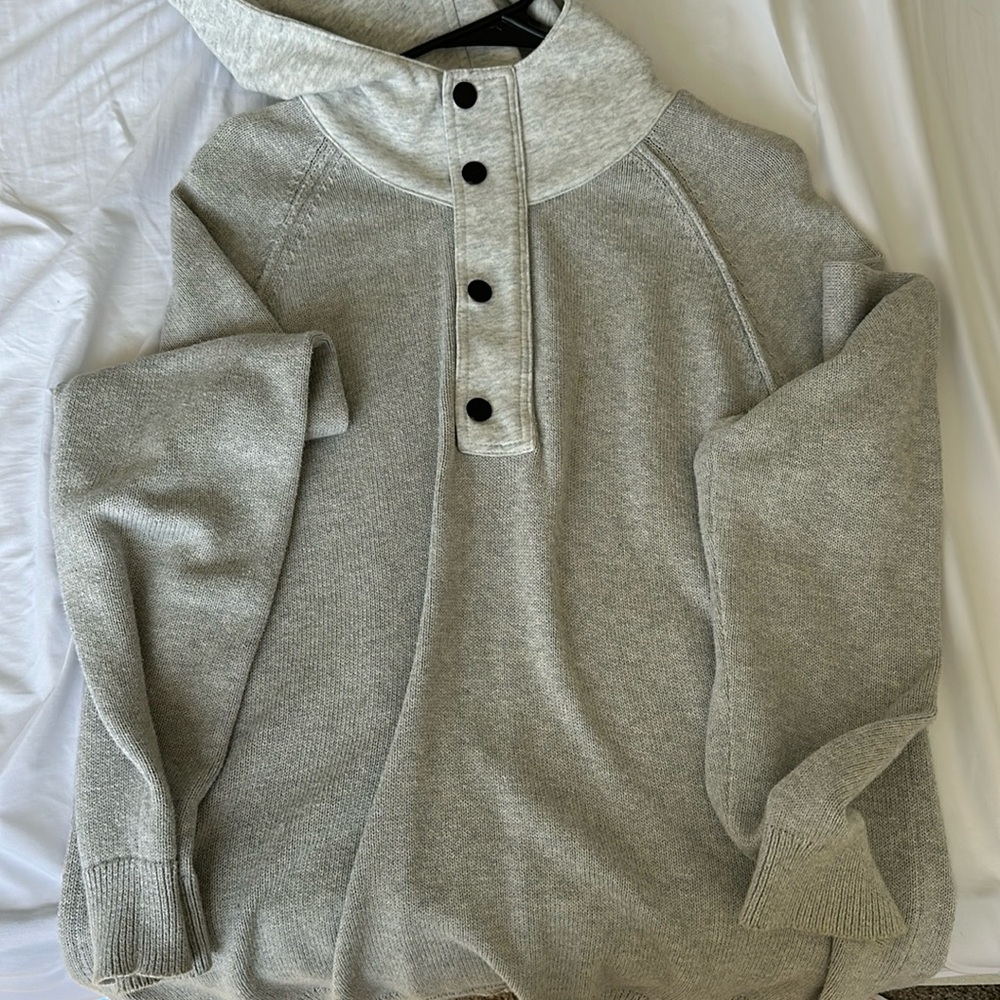 EXPRESS Men’s Gray Hooded Sweater